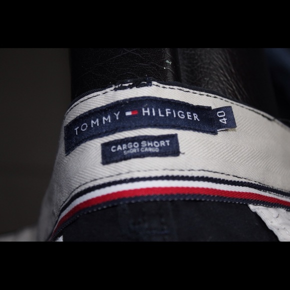 Tommy Hilfiger Navy Blue Cargo Shorts size 40 - Picture 2 of 2